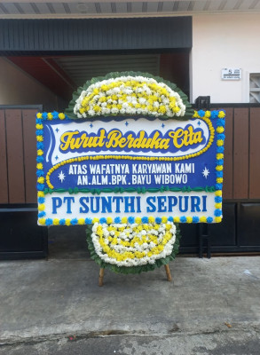 Papan Bunga Duka di Kebun Dahri