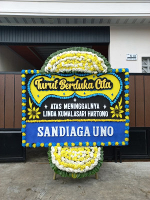 Papan Bunga Duka di Kebun Dahri